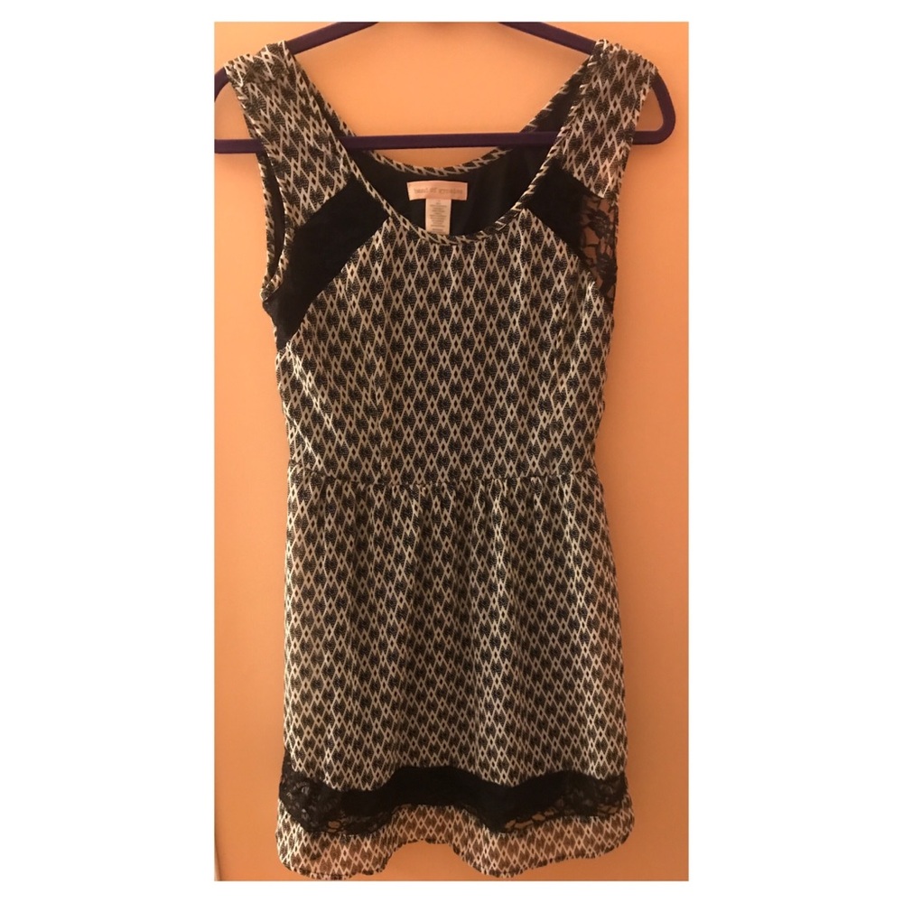 Geometric patterned dress